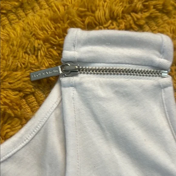 White and Teal Sleeveless Top - Picture 5 of 5